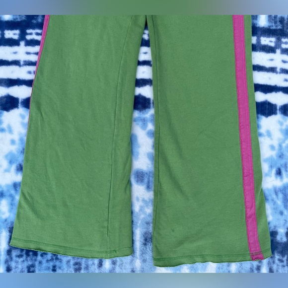 Super Cute & Soft 90s Pink & Green Embroidered Jimmyz Flare Bottom Sweatpants - Picture 3 of 10